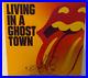 Autographed-Rolling-Stones-Charlie-Watts-signed-Living-in-a-Ghost-Vinyl-LP-JSA-01-hry