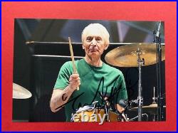 CHARLIE WATTS (? 2021) Rolling Stones Signed Photo 10x15 Autograph/Autograph CHARLIE WATTS (? 2021) Rolling Stones Signed Photo 10x15 Autograph/Autograph