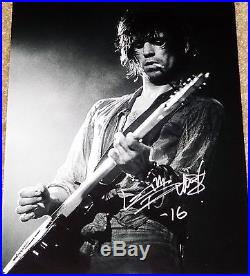 Keith Richards The Rolling Stones Hand Signed Autographed 11x14 Photo Proof+coa