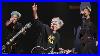 Keith-Richards-Took-Down-A-Fan-On-Stage-My-Guitar-Stayed-Perfectly-In-Tune-01-rqv