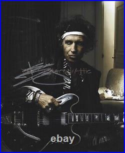 ROCK LEGEND KEITH RICHARDS THE ROLLING STONES Hand signed 8X10 photo w COA. D