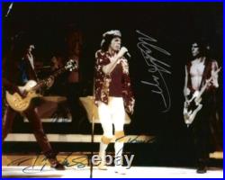 ROLLING STONES Fully Guaranteed Autographed 8x10 photo ROLLING STONES Fully Guaranteed Autographed 8x10 photo