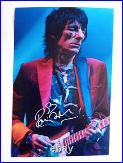 RONNIE WOOD ROLLING STONES Genuine signed 12X8 PHOTO THE World's BEST ROCK BAND