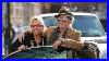 Rolling-Stones-Keith-Richards-Chats-With-A-Fan-In-Soho-In-New-York-City-01-kde