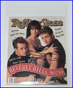 SHANNEN DOHERTY signed ROLLING STONE Magazine 1992 auto Beverly Hills 90210